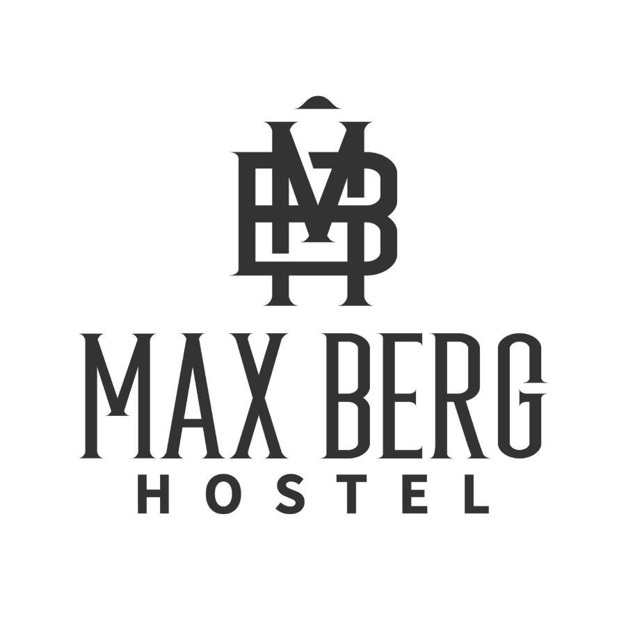 Max Berg Hostel Breslavia Esterno foto